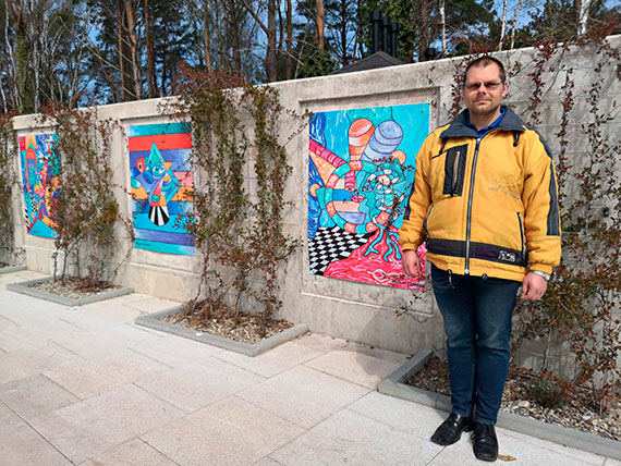 Duży format i mnóstwo koloru! Promenada miejscem mini-wystawy malarstwa Rafaela Barczaka