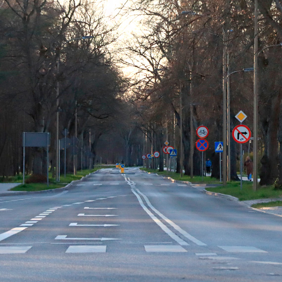Czy ulice winoujcia musz mie „morski” charakter? Nawet zmodernizowane odcinki faluj niczym sztormowy Batyk