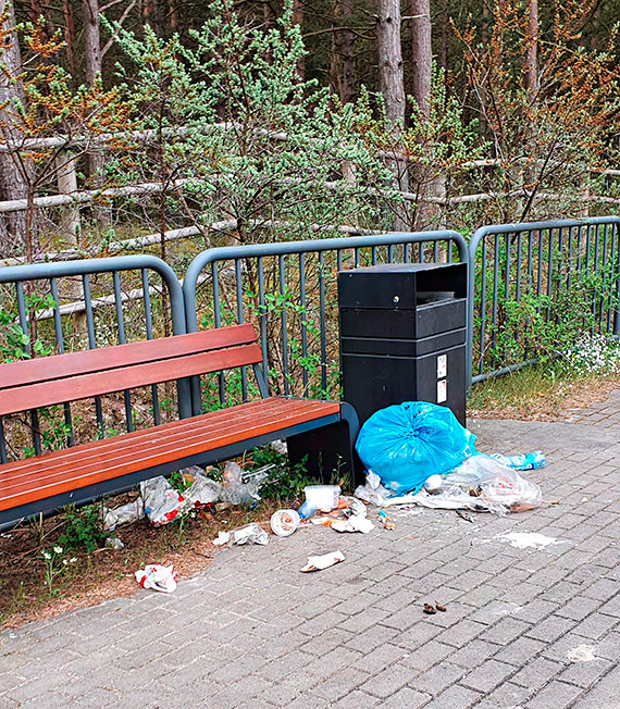 Czytelnik: Brud na plaży na Warszowie