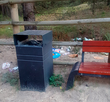 Czytelnik: To jest porządek na parkingu na Warszowie!