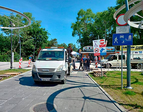 Naprawiają promenadę./Na razie/ za nasze pieniądze