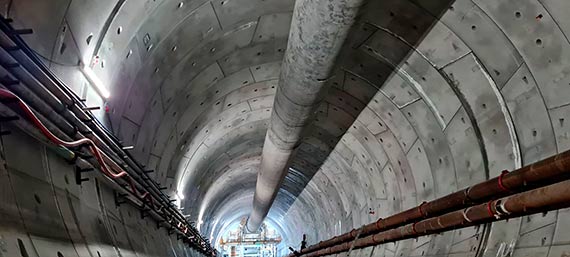 TBM pod dnem Świny
