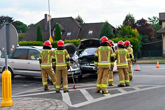 Zderzyły się dwie osobówki. Nikt nie ucierpiał