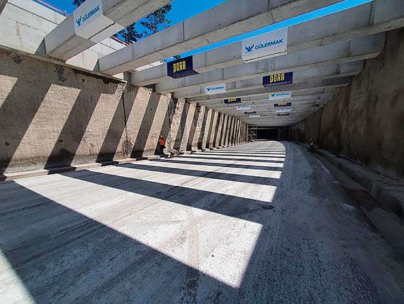 Półmetek drążenia tunelu w Świnoujściu