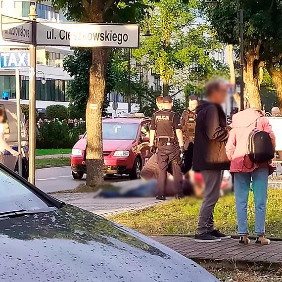 Mczyzn po ataku padaczki przewieziono do szpitala