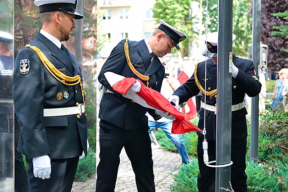 W Święto Wojska Polskiego marynarze 8 Flotylli Obrony Wybrzeża zaprezentowali się na ulicach miasta i zaprosili na pokłady okrętów