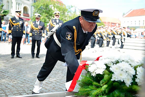 W Święto Wojska Polskiego marynarze 8 Flotylli Obrony Wybrzeża zaprezentowali się na ulicach miasta i zaprosili na pokłady okrętów