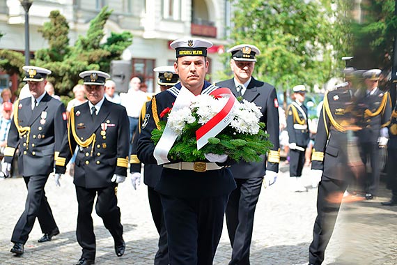 W Święto Wojska Polskiego marynarze 8 Flotylli Obrony Wybrzeża zaprezentowali się na ulicach miasta i zaprosili na pokłady okrętów