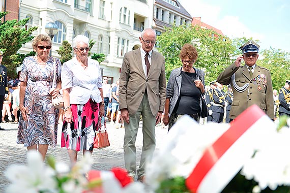 W Święto Wojska Polskiego marynarze 8 Flotylli Obrony Wybrzeża zaprezentowali się na ulicach miasta i zaprosili na pokłady okrętów
