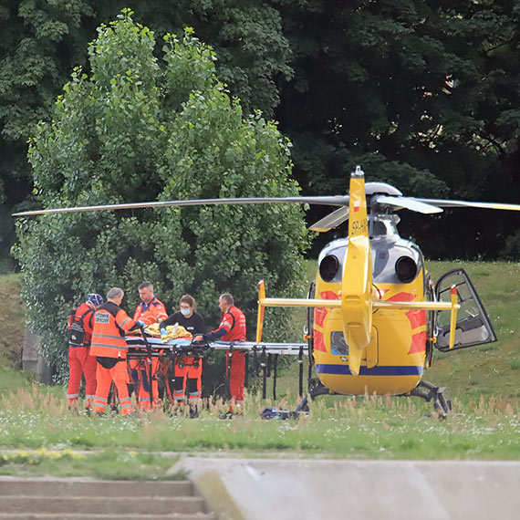 10-latek na hulajnodze wpadł pod jadący samochód