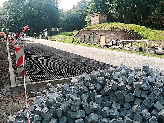 Ulica Jachtowa zmienia si w szlak pieszo-rowerowy