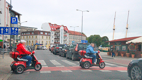 Koszmarna kolejka na prom, chaos na Wybrzeżu