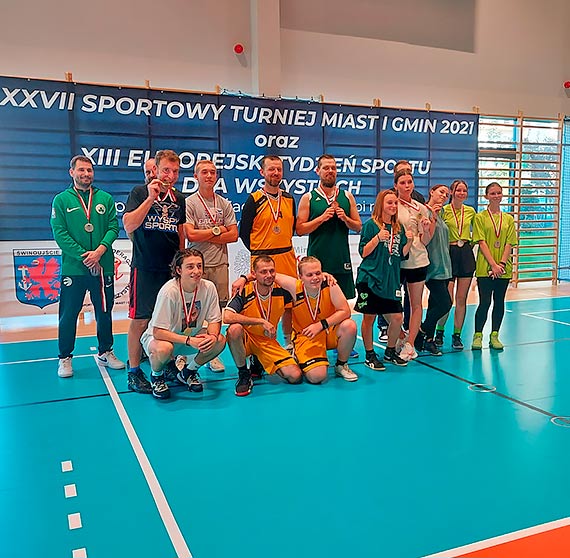 Turniej koszykówki w ramach Sportowego Turnieju Miast i Gmin