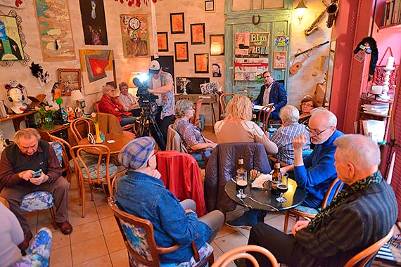 Poezja Macieja Napirkowskiego zabrzmiaa El Papa Cafe Hemingway. Kolejny nastrojowy wieczr na deptaku Bohaterw Wrzenia za nami