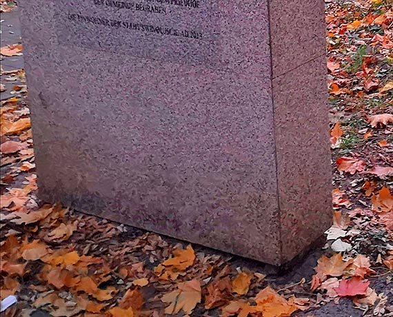 Mieszkaniec - Zaniedbane miejsce pamięci w Parku Chopina!