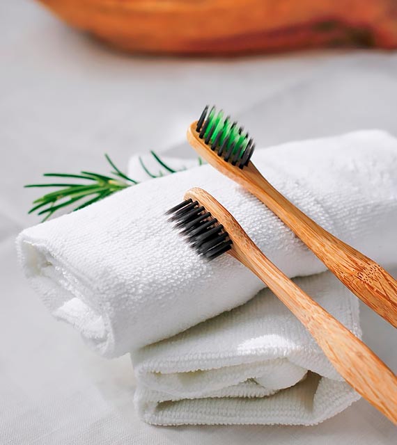 Naturalna pielgnacja zbw – produkty bez fluoru? Pasty DIY? Modny trend, czy naprawd skuteczna ochrona zbw i jamy ustnej?