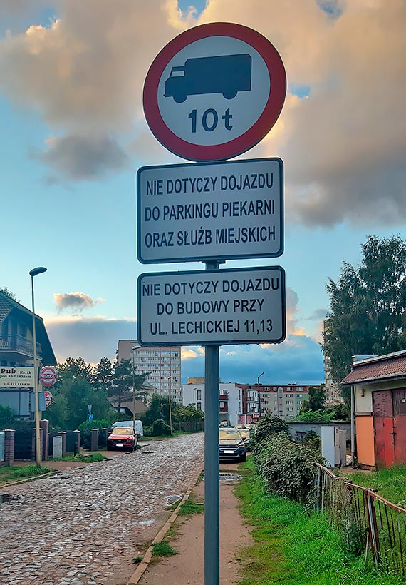 Mieszkaniec: Czy ktoś jeszcze pamięta o takiej ulicy jak Lechicka?