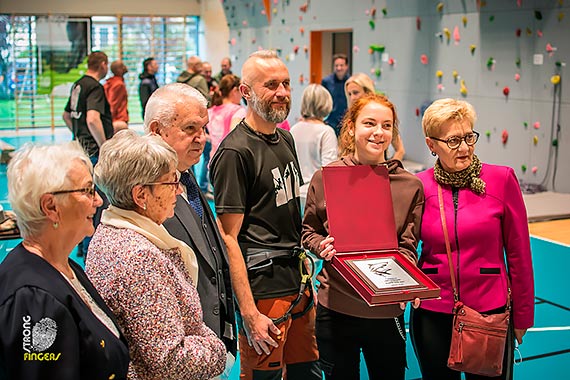 Wojtek Wenta patronem ścianki wspinaczkowej