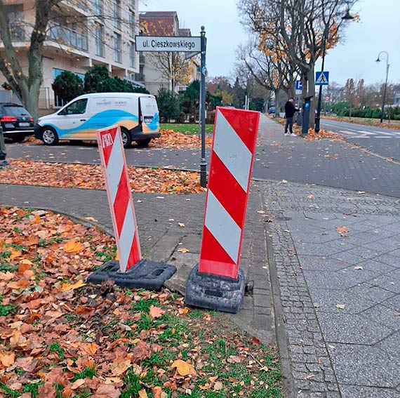 Betonowa puapka. Mao zabrako, by kobieta zamaa nog!