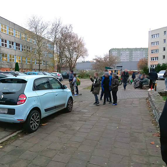 Co si zdarzyo w czwartek, w budynku SP1 przy ul. Witosa? Z budynku ewakuowano 80 osb!