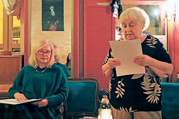 Listopadowe wspominki Klubu Literackiego „Na Wyspie”