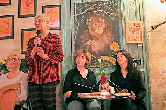 Listopadowe wspominki Klubu Literackiego „Na Wyspie”