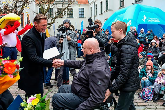 Olimpijska atmosfera na Zamku Ksit Pomorskich w Szczecinie. Rozmowy, autografy i zdjcia z uczestnikami Igrzysk w Tokio