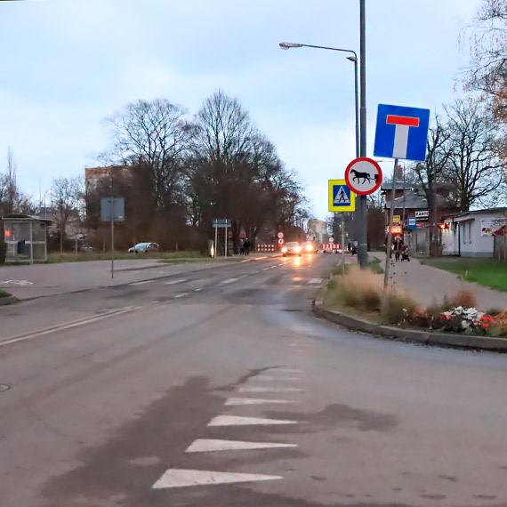 Miasto na temat oznakowa na remontowanej czci ulicy Grunwaldzkiej: Zosta dodatkowo dostawiony znak informacyjny