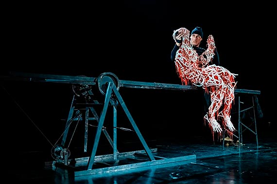Świnoujście i Goleniów: artystyczne wydarzenie bez precedensu. Tylko na Pomorzu Zachodnim, bezpośrednio po premierze - „Odbicia” Trzeciego Teatru Lecha Raczaka