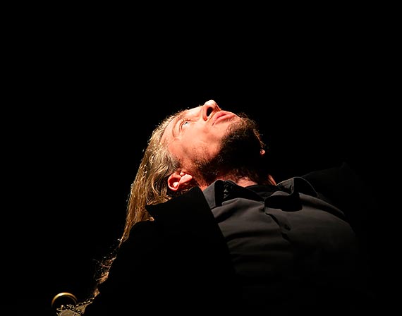 „Odbicia” - połączenie teatru dramatycznego, alternatywnego i lalkowego