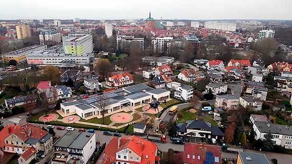 Dron nad kominami w szeciu zachodniopomorskich miastach. Pierwsze te kartki dla palcych mieciami