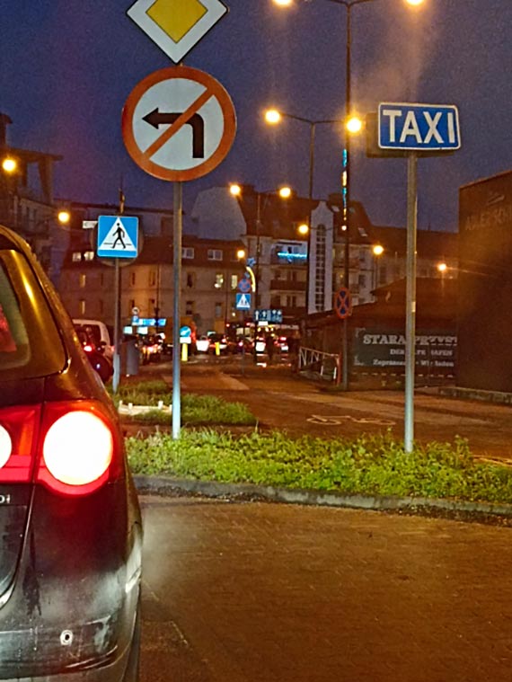 witeczne wyjazdy ju si rozpoczy? Przed Bielikami kolejka a do empiku