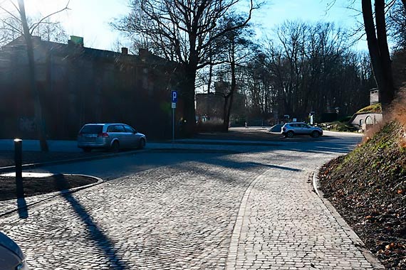 Ulica Jachtowa. Dla pieszych, rowerzystów i zmotoryzowanych
