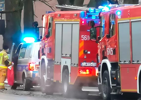 Stra poarna i policja zamiast karetki. Mczyzna dozna urazu gowy