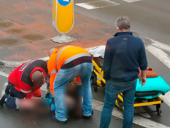 Wypadek na Konstytucji 3 Maja. Kierowca BMW potrci na pasach starszego mczyzn