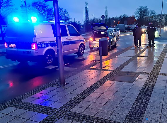 Kolizja dwóch samochodów. Mandat dla sprawcy