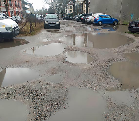 Mieszkaniec: Czy w XXI wieku tak powinno wyglądać centrum nadmorskiego kurortu w Polsce?