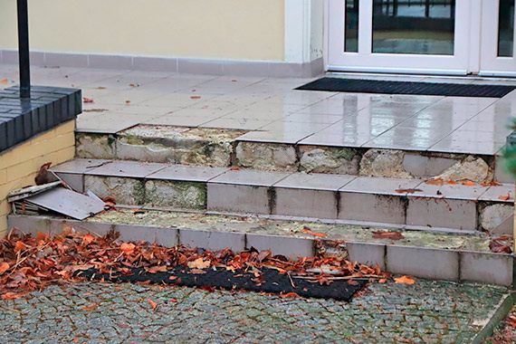 Szczerbate schody sprawiedliwości