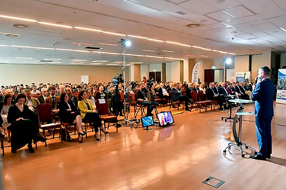 Wykonawcy napotkali problemy w trakcie budowy tunelu: W trakcie wiercenia rozpuszczała się znajdująca pod Świną kreda