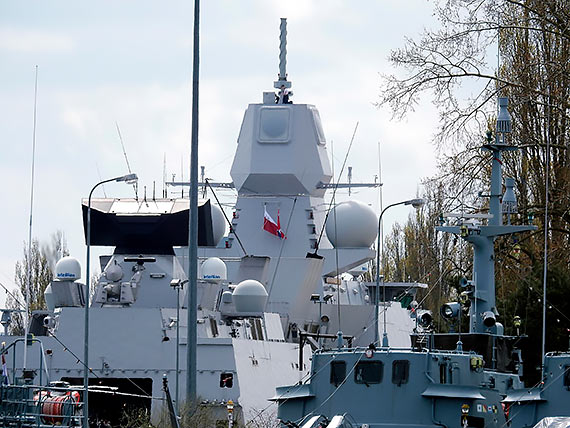 Okręty NATO wpłynęły do portu w Świnoujściu