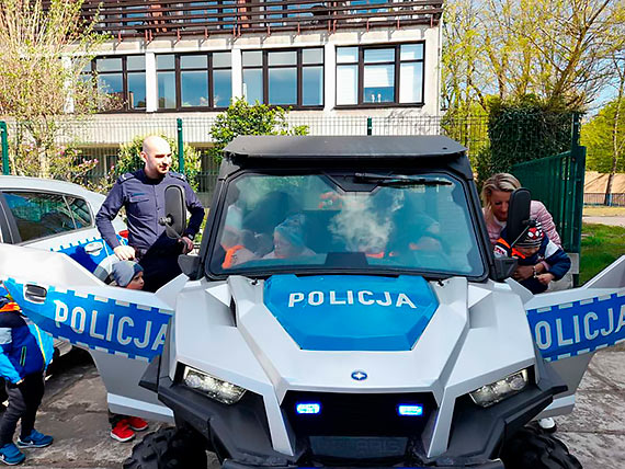 „Motylki” w jednostce Policji – czyli o zawodzie policjanta oraz bezpieczestwie na drodze