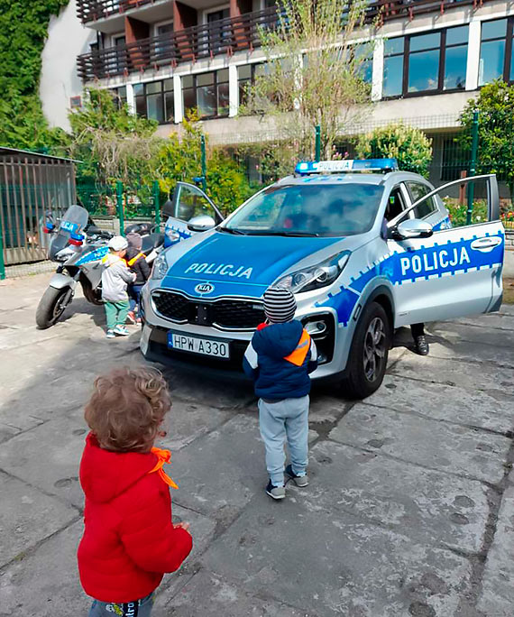 „Motylki” w jednostce Policji – czyli o zawodzie policjanta oraz bezpieczestwie na drodze