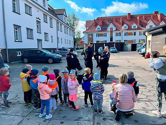 „Motylki” w jednostce Policji – czyli o zawodzie policjanta oraz bezpieczestwie na drodze