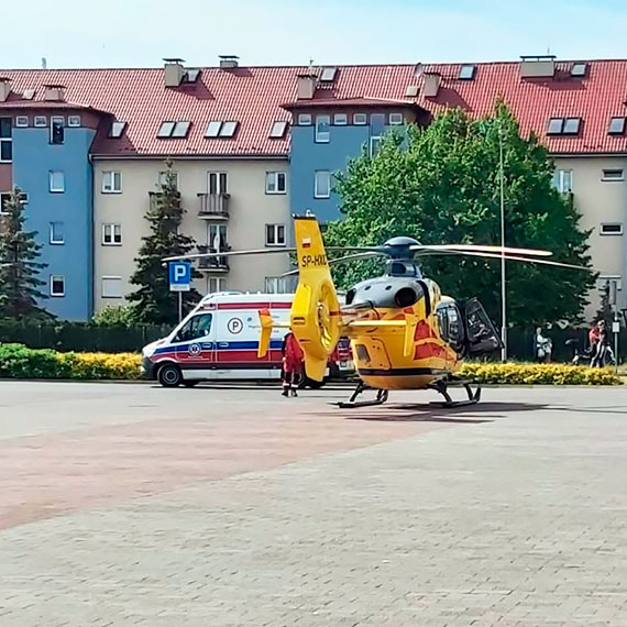 migowiec ratowniczy wyldowa na parkingu Lidla. Pomocy medycznej potrzebowaa kobieta