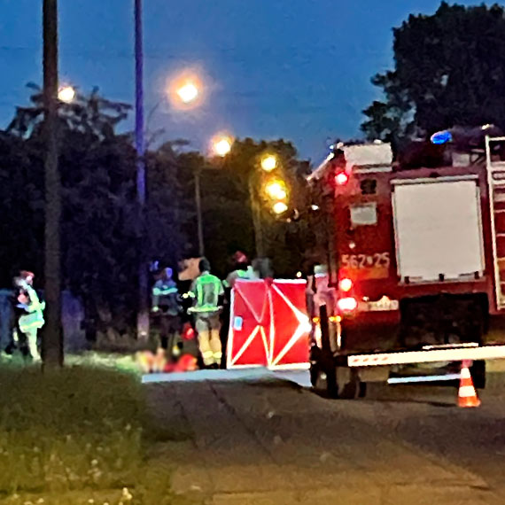 Mczyzna mia wypadek na rowerze. Przyjechaa stra poarna i pogotowie ratunkowe