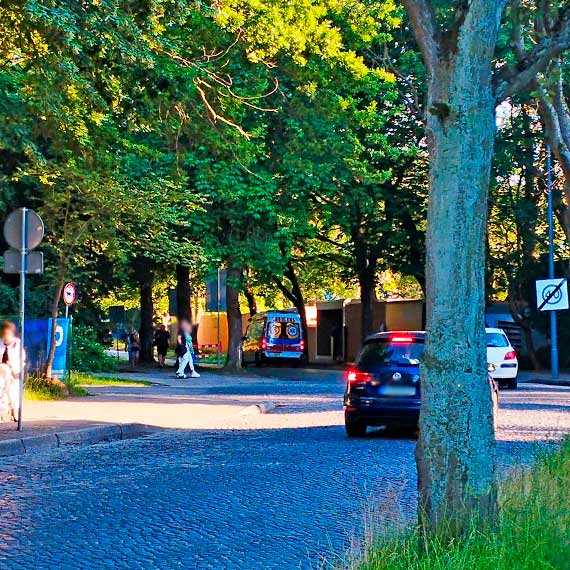 Pogotowie ratunkowe na promenadzie. 17 - latek mia dusznoci