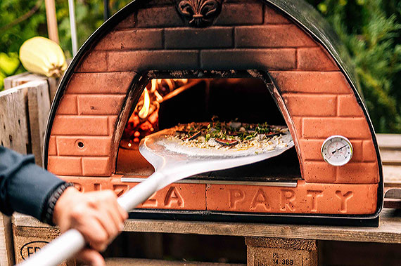 Mobilny piec do pizzy – opalany drewnem i bez murowania