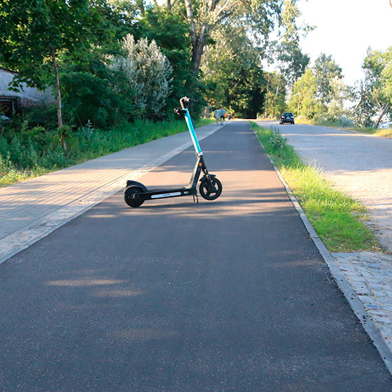 Elektryczne hulajnogi wciąż są problemem