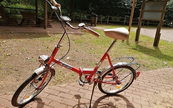Rowerzyci, jadcy w szczytnym celu, zawitaj w naszym miecie