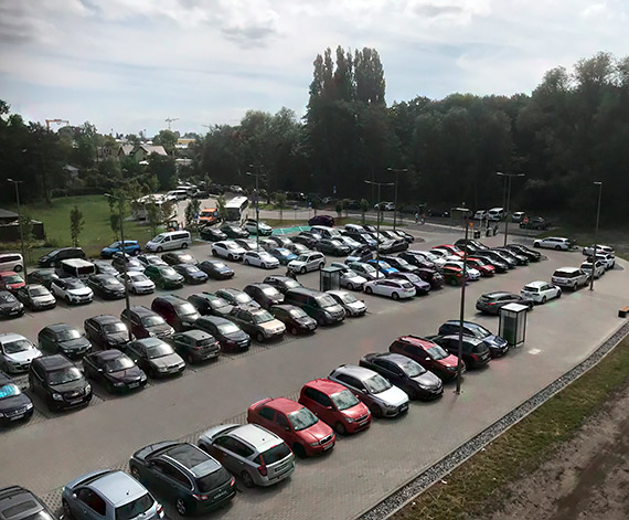 Mieszkaniec: Ciasna gowa-ciasny parking!